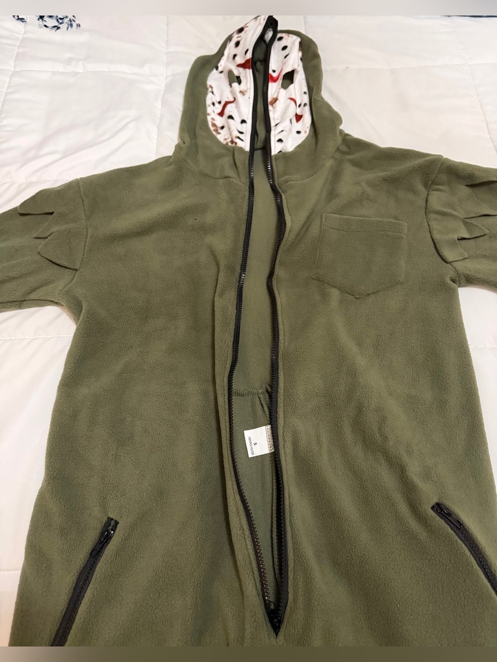 Jason Voorhees adult unisex zip up onesie pj’s or Halloween costume. NWOT - Picture 13 of 15